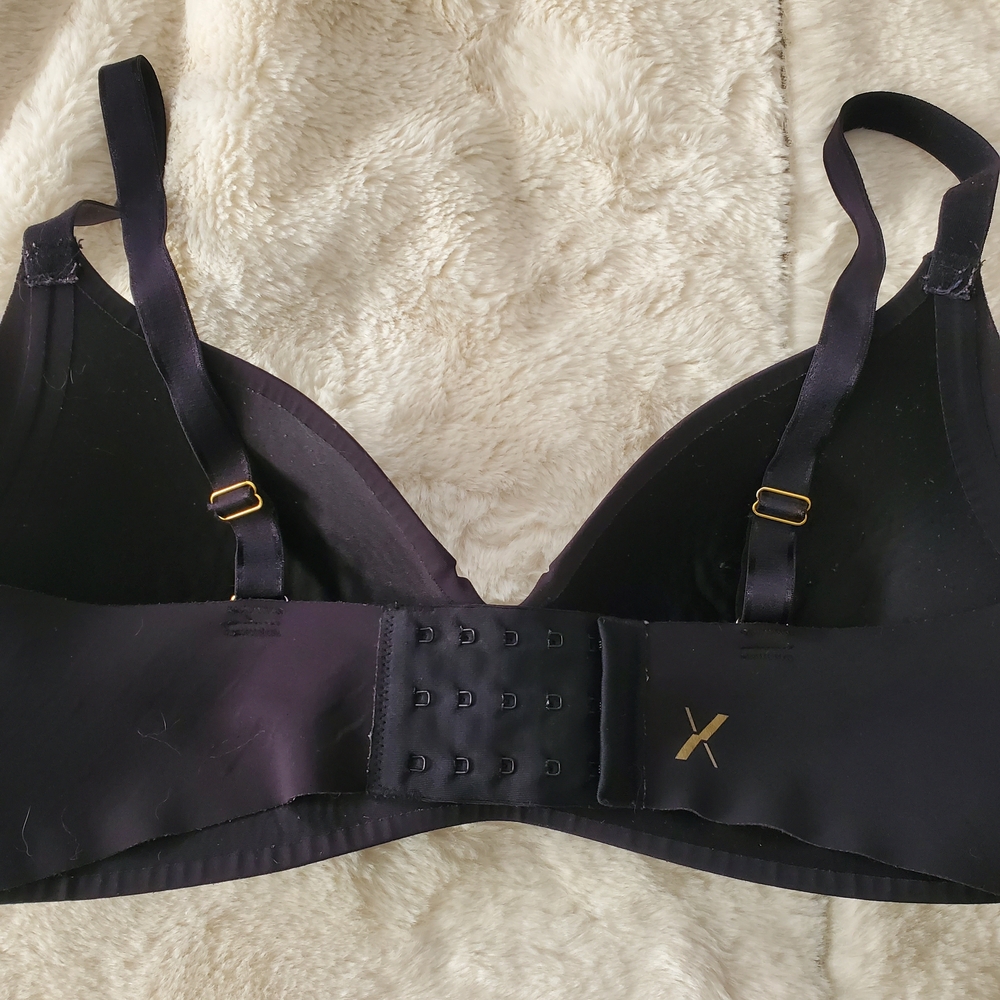 knix Black Wireless Bra - Smooth T-Shirt Style Wingwoman 32D 34D 34C - Picture 4 of 9